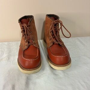 Red Wing Men’s #8819 Classic Moc with Two Tone Suede and Leather Boots